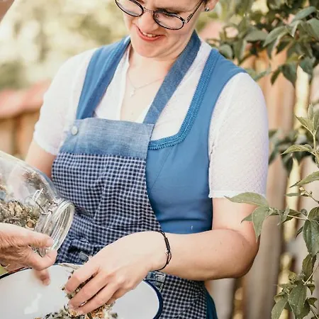 Δωμάτια σε οικογενειακή κατοικία Titscherhof Leutschach